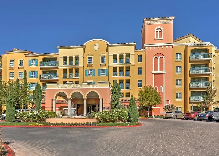 Lavish Lake Las Vegas Condo w/Resort Amenities!